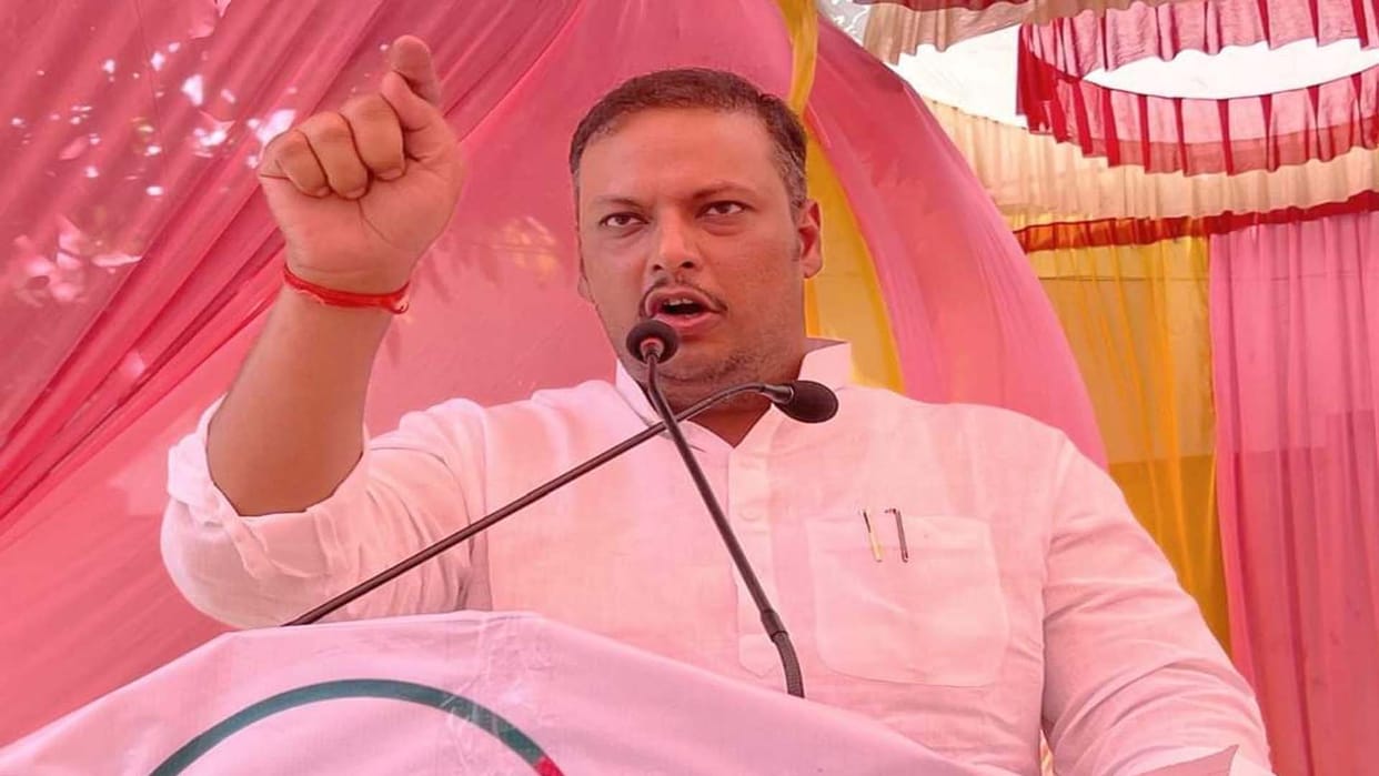 MLC Pranshu Dutt Dwivedi gave statement against Akhilesh Yadav