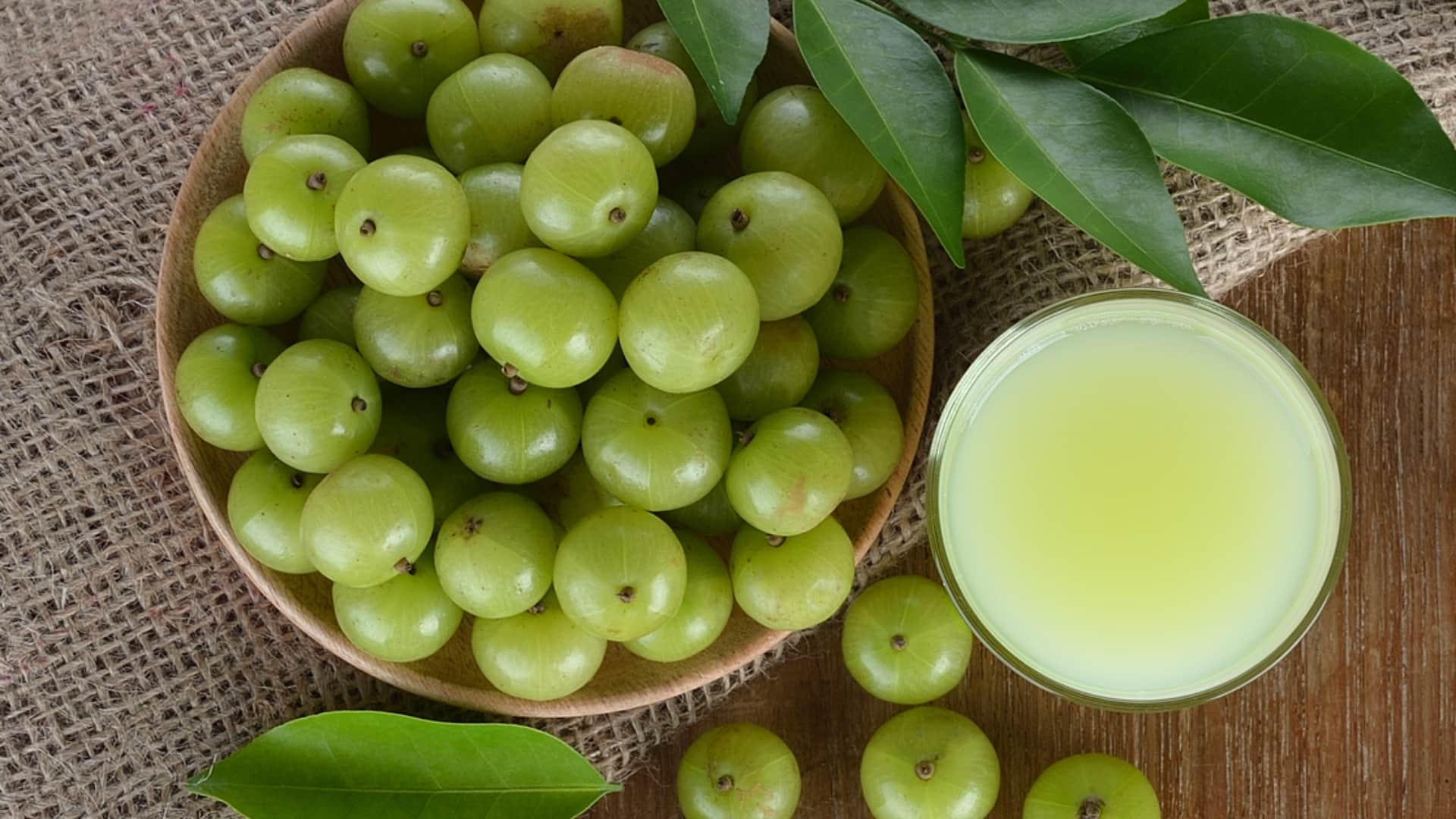 Eyebrow Growth Tips most effective home remedies for black shiny and thick eyebrows