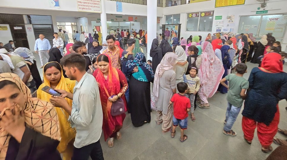 Amroha: Effect of heat, hospital filled with fever and diarrhea patients, doctors said- drink water