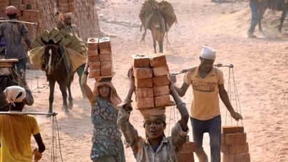 श्रमिक (प्रतीकात्मक तस्वीर)