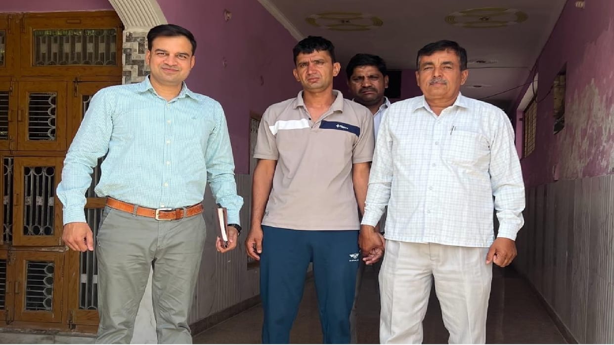 Rohtak ACB raid in Jhajjar: Home guard of Chhuchhakwas police post arrested taking bribe of Rs 2.5 lakh