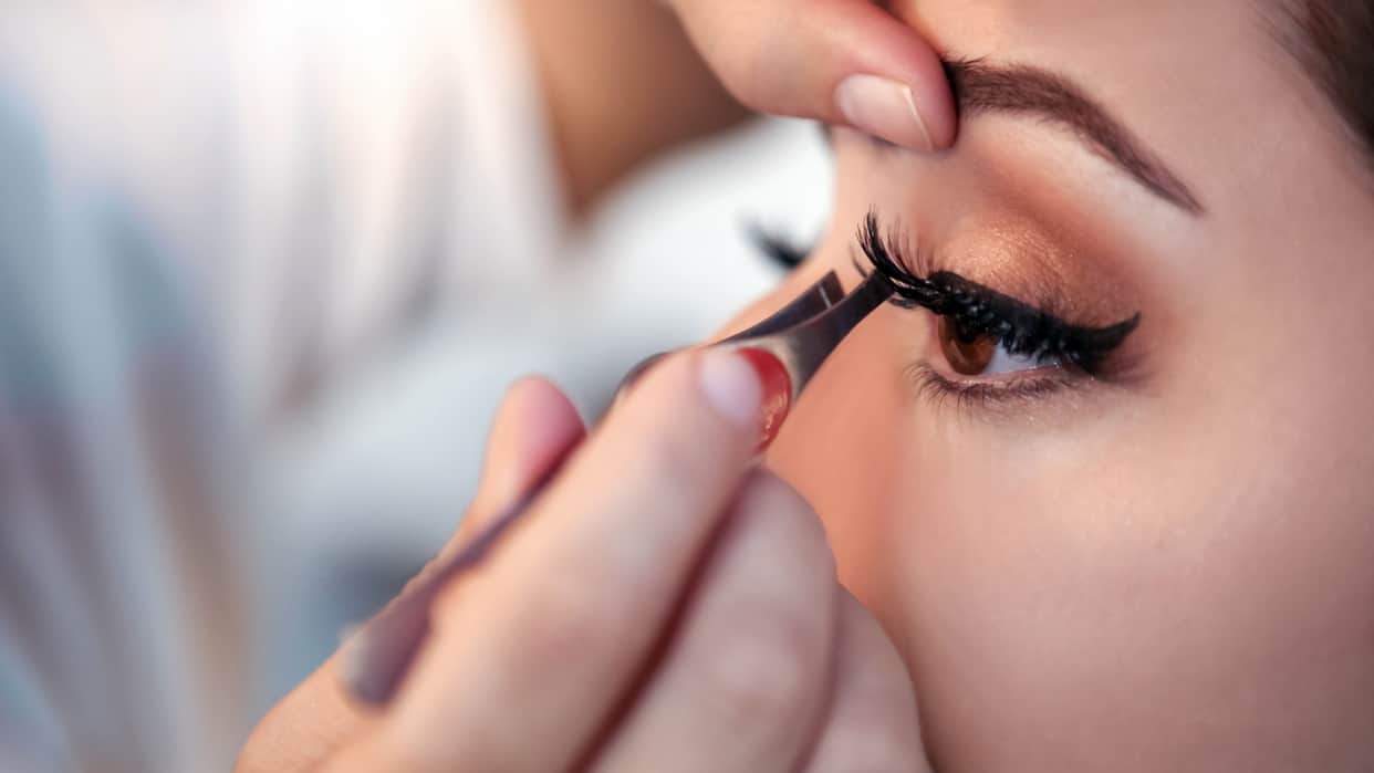 side effect of Fake Eye lashes in hindi