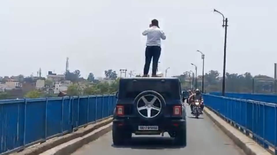 Roorkee News Boy make Reels while standing on roof of Thar Video viral on social Media