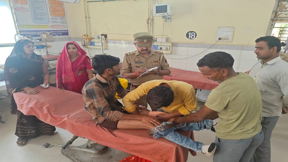 Pregnant woman traveling with her husband robbed pounced on moving bike Chain and mangalsutra were looted