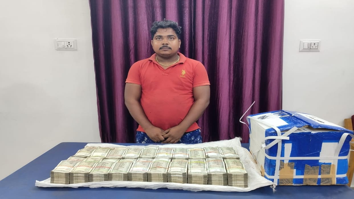 Raipur News: Rs 50 lakh found in pickup full of potatoes; cash seized
