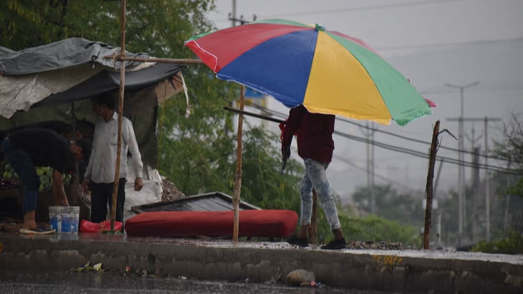 Rains add to trouble in Jammu and Kashmir, flash floods in many areas