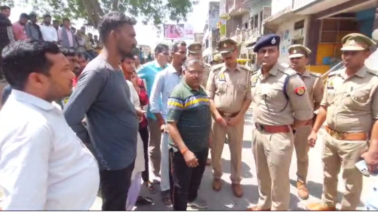 daughter missing and police not listen problem father died in azamgarh