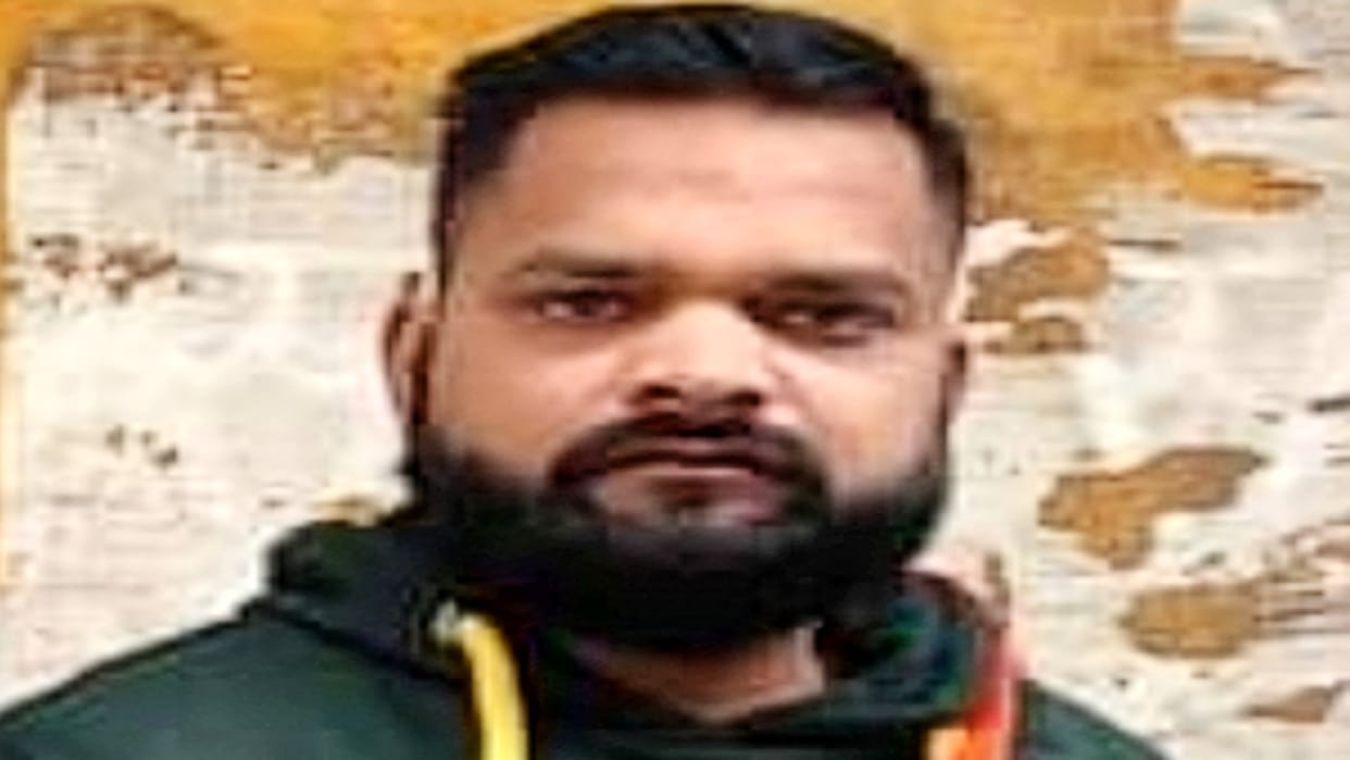 Retired inspector son committed suicide by hanging himself in Bareilly