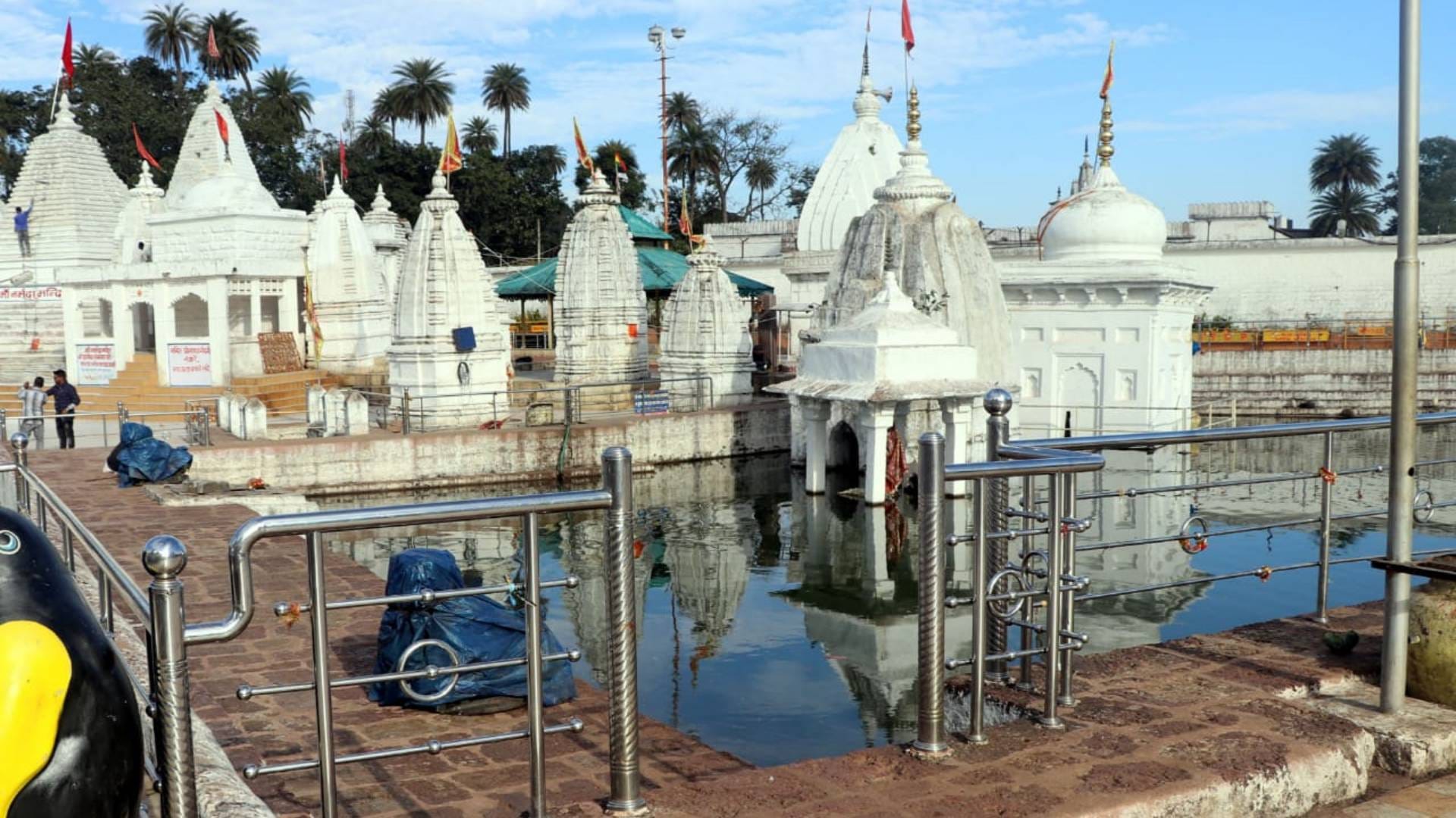 Anuppur Tourists like to visit Amarkantak most in summer tourists come from all over country and abroad