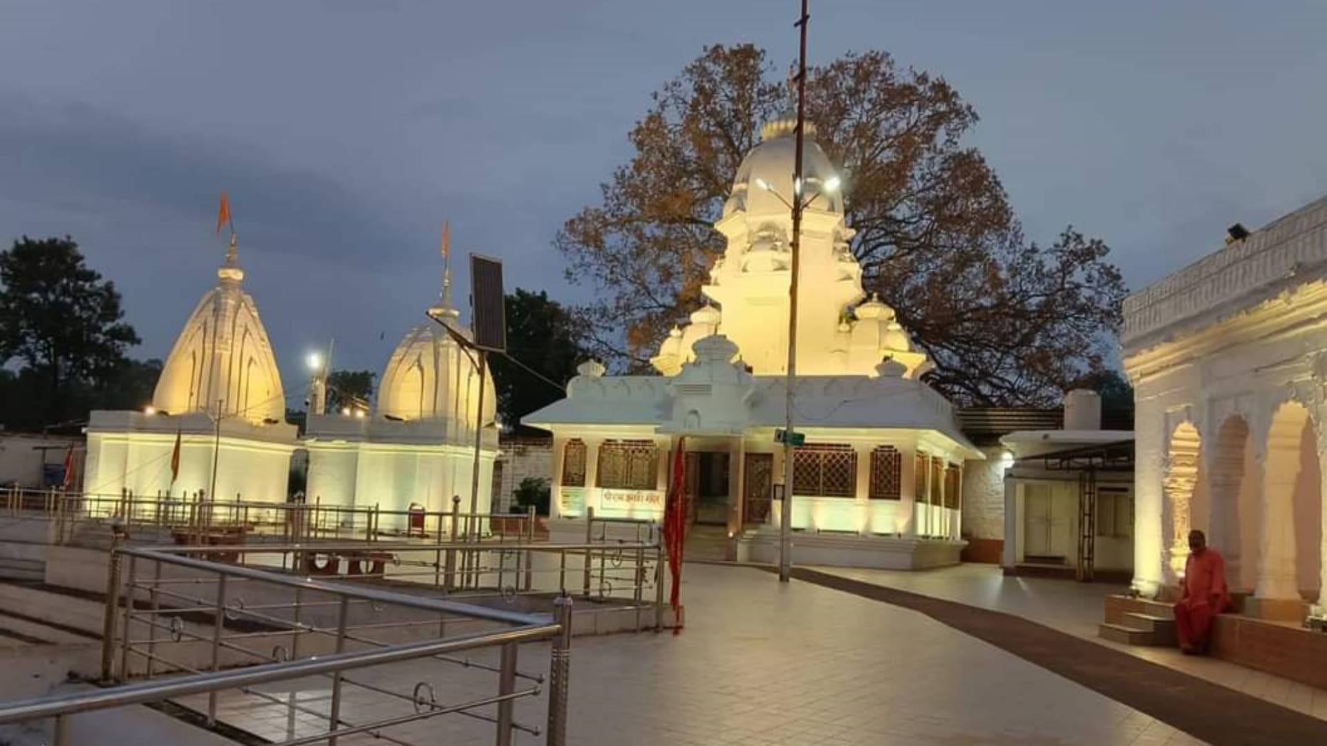 Anuppur Tourists like to visit Amarkantak most in summer tourists come from all over country and abroad