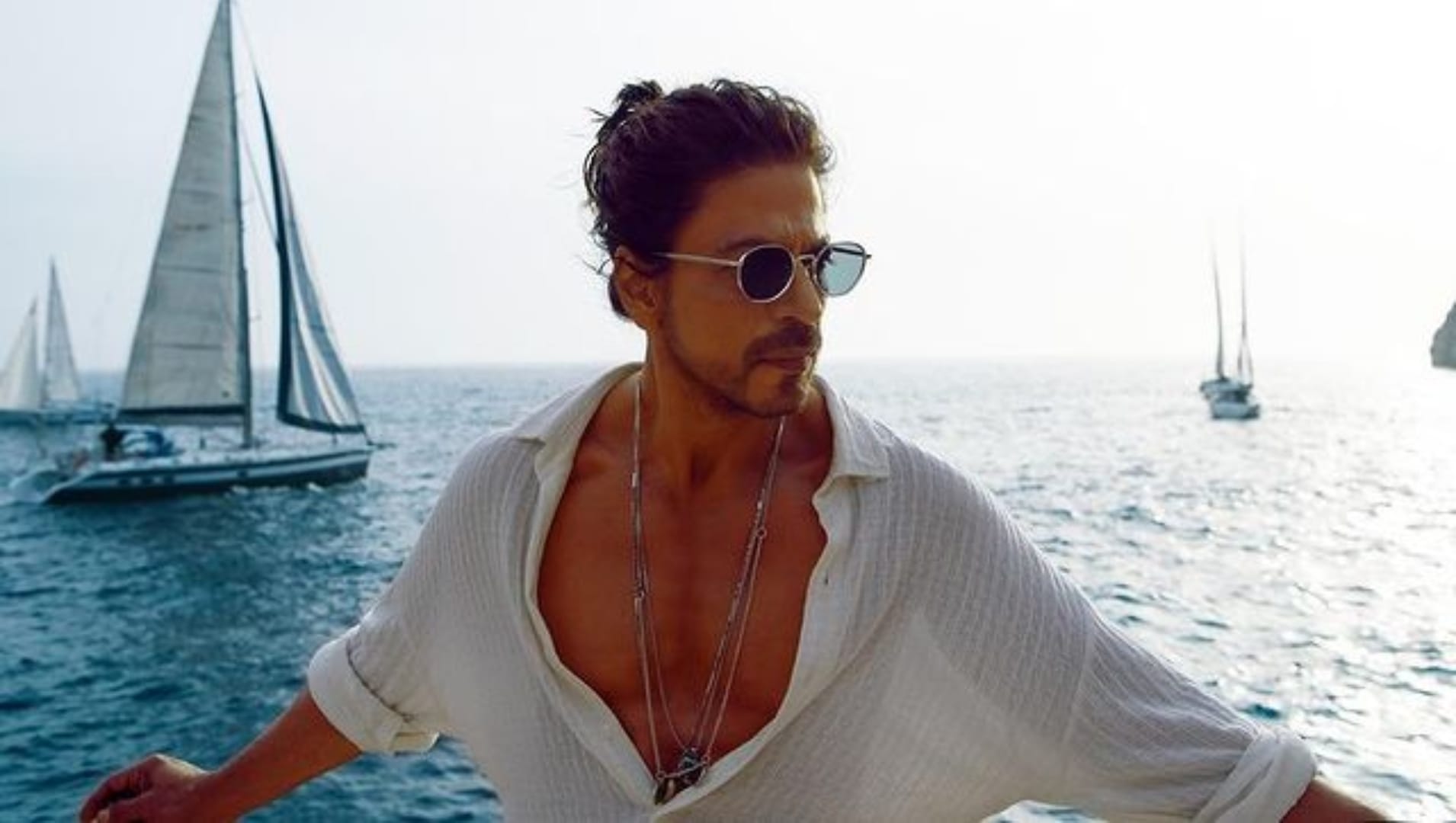 Shah Rukh Khan Suhana Khan upcoming Movie King Director Siddharth Anand posted a cryptic message