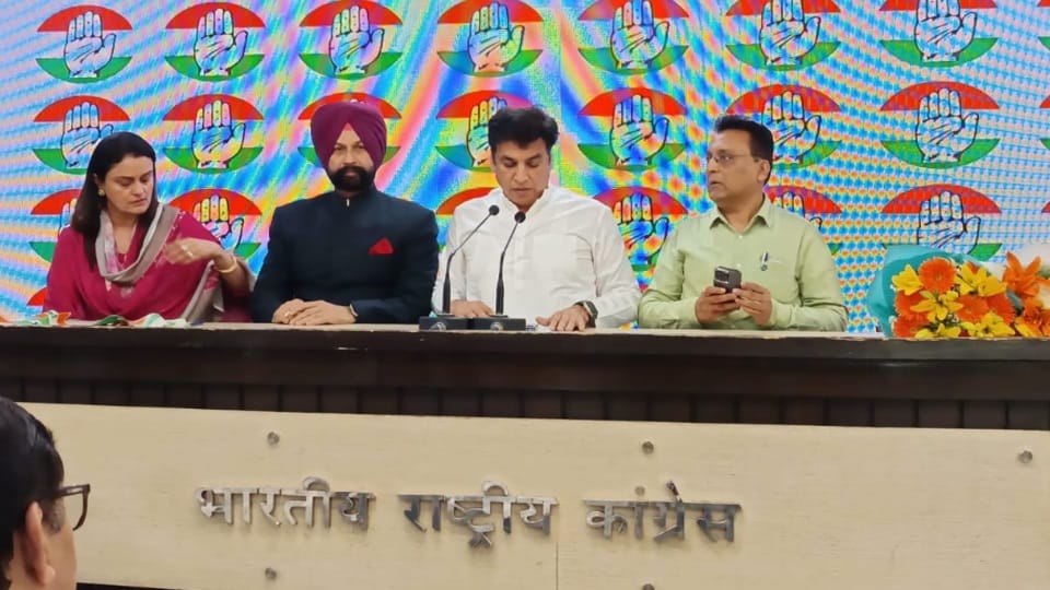 Former Punjab ADGP Gurinder Dhillon will join the Congress today all update