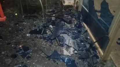 Dholpur News: Miscreants created ruckus in the restaurant after demanding money for food, two injured