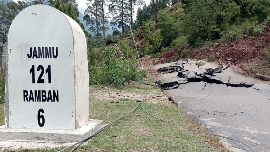 Landslide again in Ramban, Jammu-Srinagar highway closed for six hours