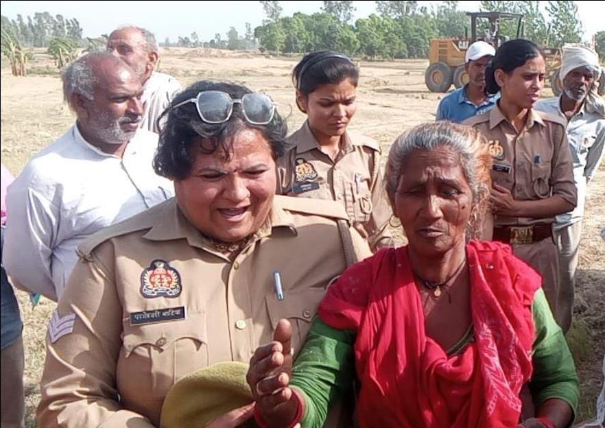 Officials freed acquired land from encroachment in Saharanpur and farmers protested