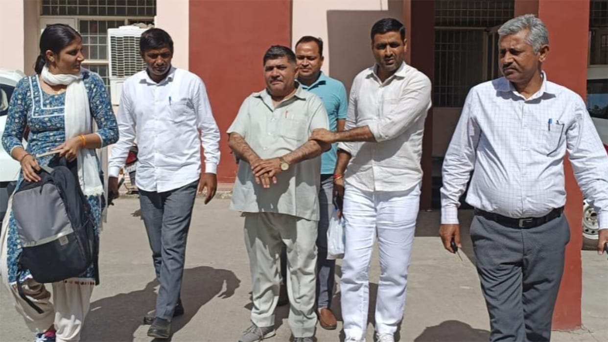 Sonipat: GST inspector arrested for taking Rs 9000 bribe in the name of verification