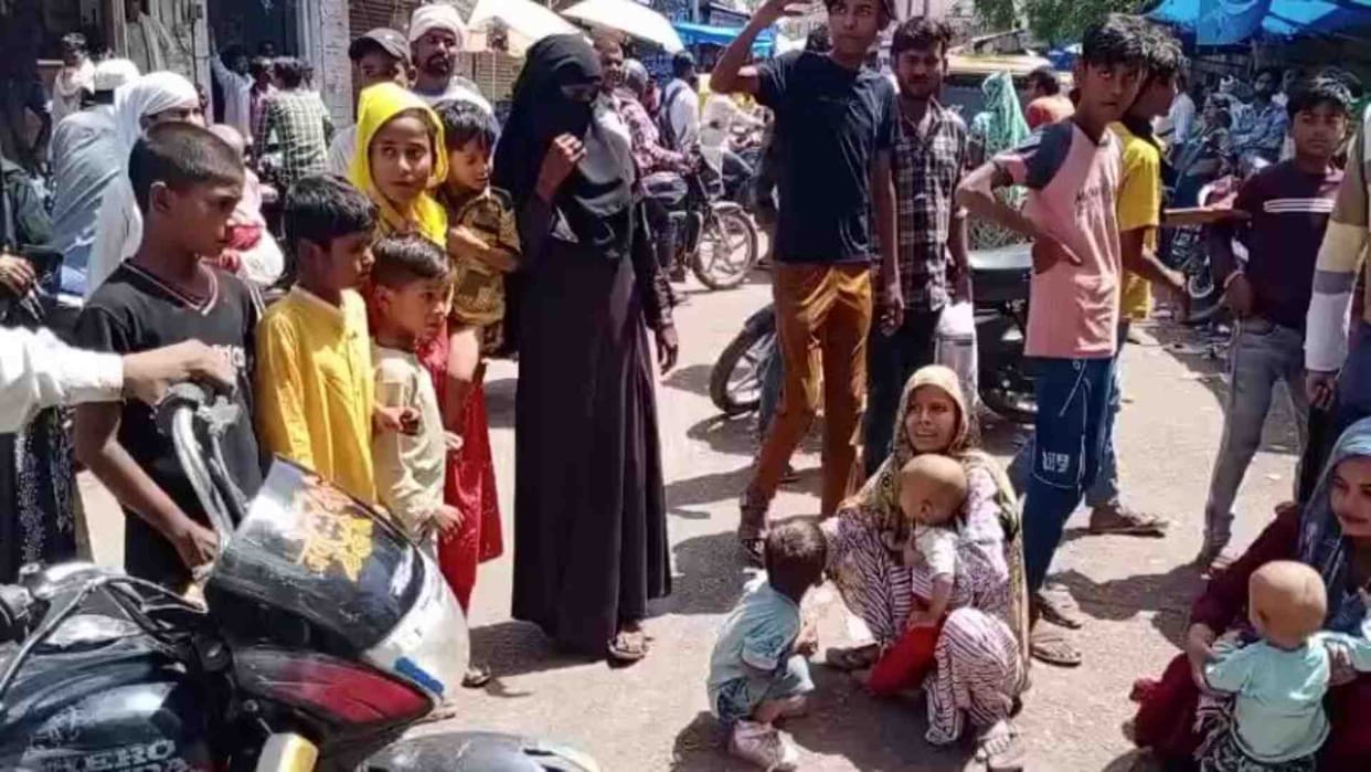 Karauli News: After the death of the woman in the district hospital, the family created ruckus