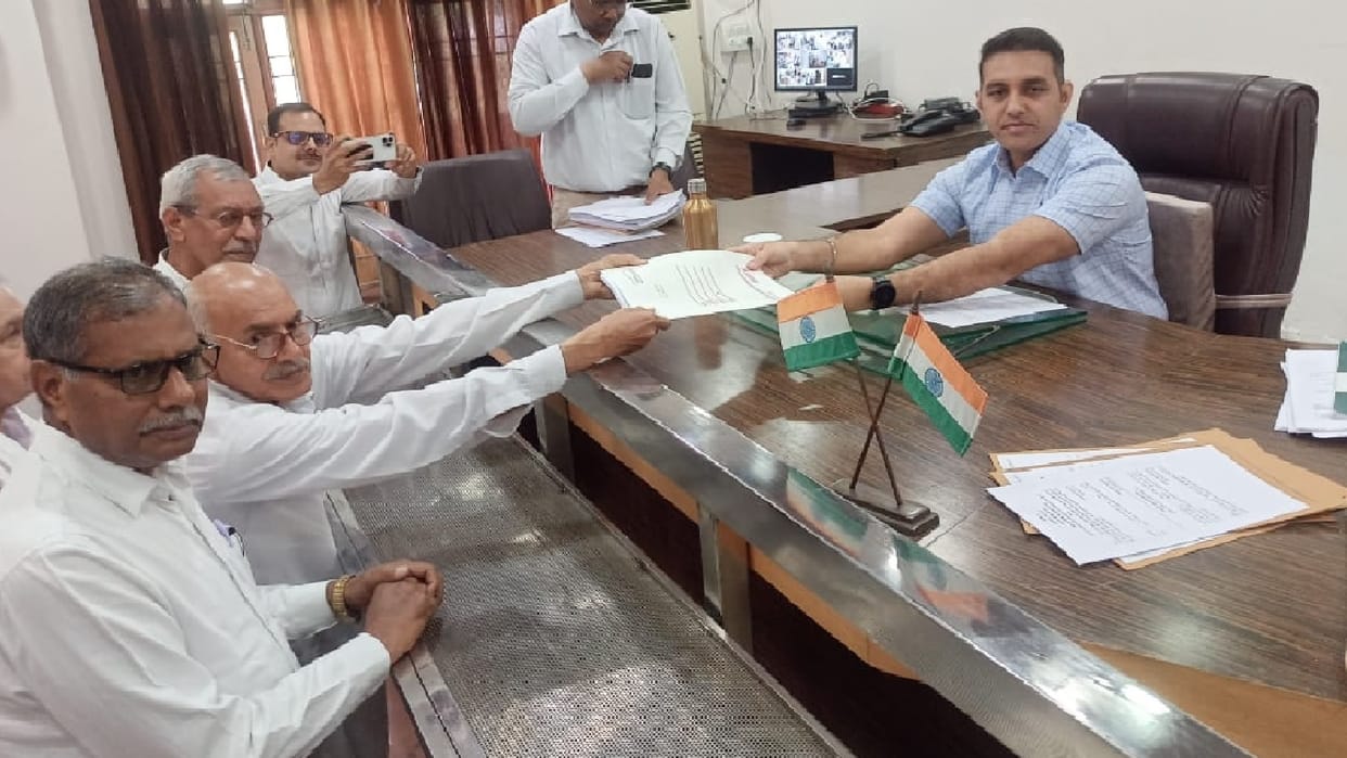Rohtak Lok Sabha seat, Jai Karan Mandothi nominated from SUCI, state committee member and farmer leader