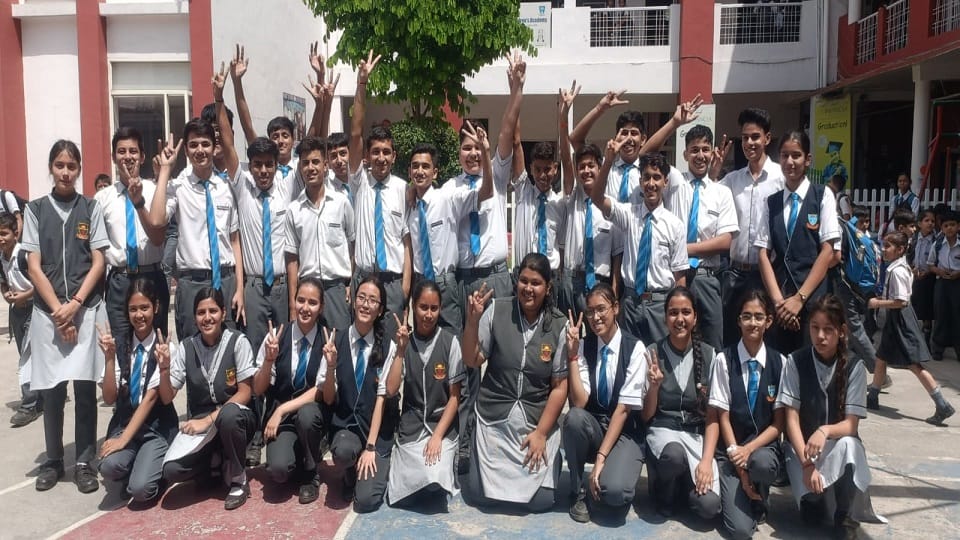 Uttarakhand board Result 2024 Physics in 12th English spoiled mathematics in 10th