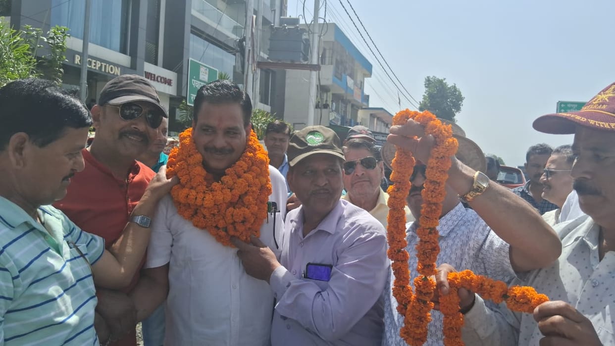 Village head reached Dehradun Jolly Grant after Got Technology Excellence Award 2024 in Nepal