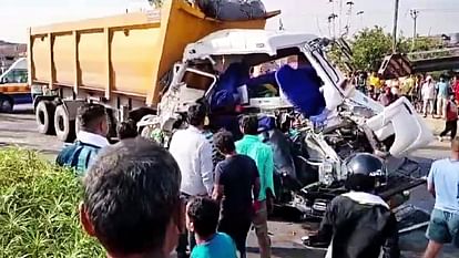 Kaimur Accident: Heavy collision between sand laden truck and parked truck, driver stuck for 2.5 hours