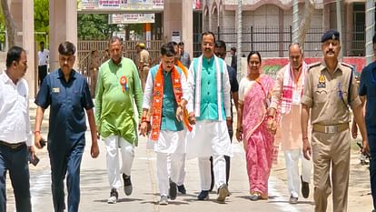 Lok Sabha Election: BJP candidates Praveen Patel and Neeraj Tripathi filed nomination, arrived with procession