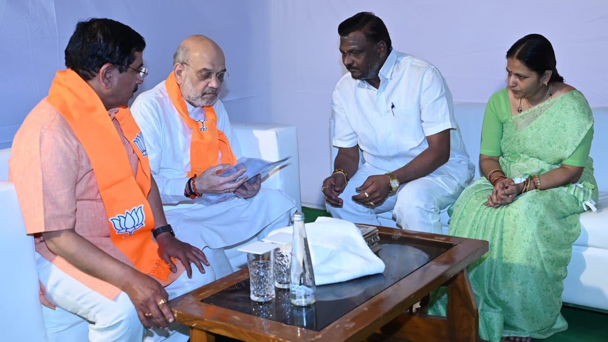 Amit Shah meets murdered student Neha's father assures him of justice for his daughter