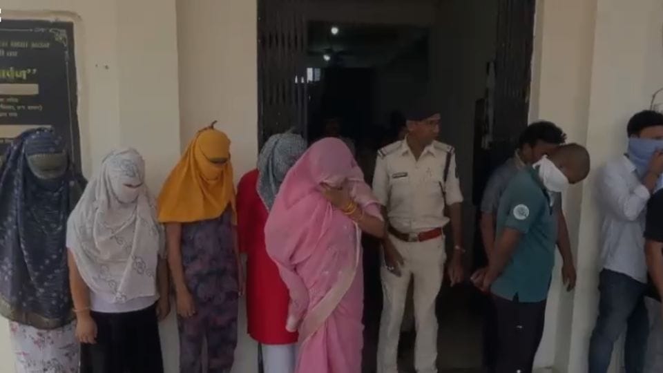 Police arrested 16 people involved in sex racket in Bilaspur
