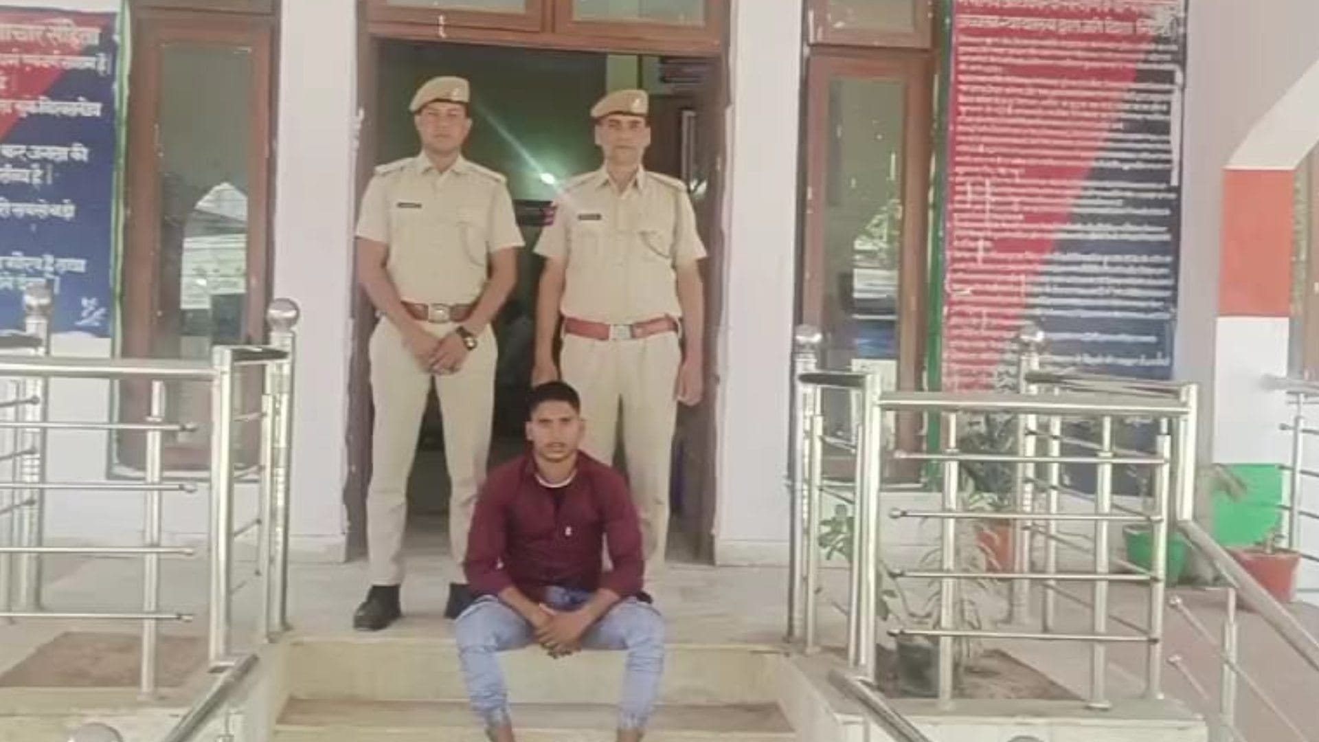 पुलिस की गिरफ्त आरोपी
