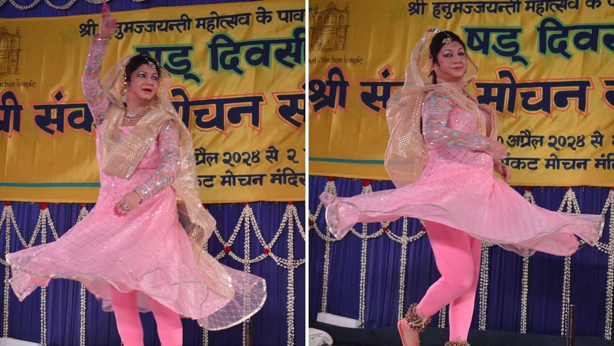 V. Anuradha performed 1600 rounds without stopping in one and a half hour in sankat Mochan Sangeet Samaroh