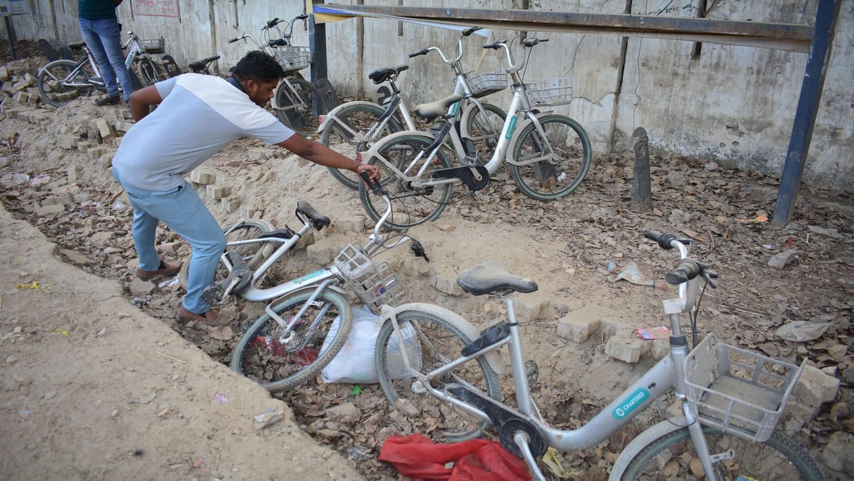 Bike sharing: Smart plan for health. Sick, at some places the stand is rooted in the soil, at some places it i
