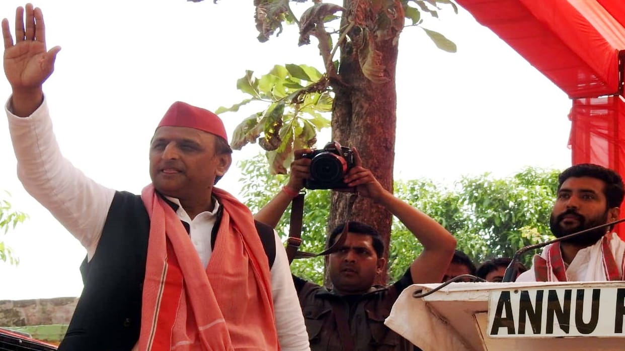 lok sabha election, Akhilesh Yadav said BJP wants to snatch the right to vote