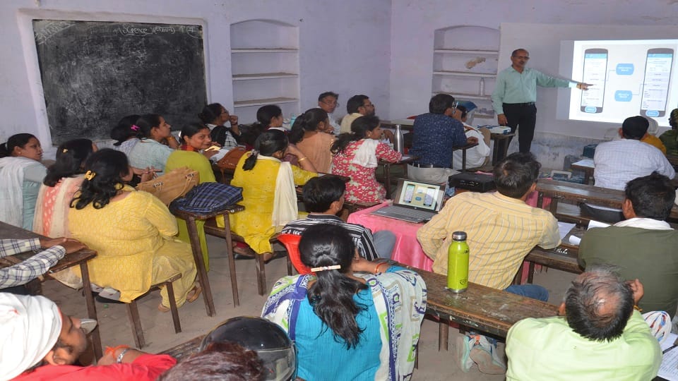 Lok Sabha Election 2024 female employee Double duty imposed for the third phase of voting