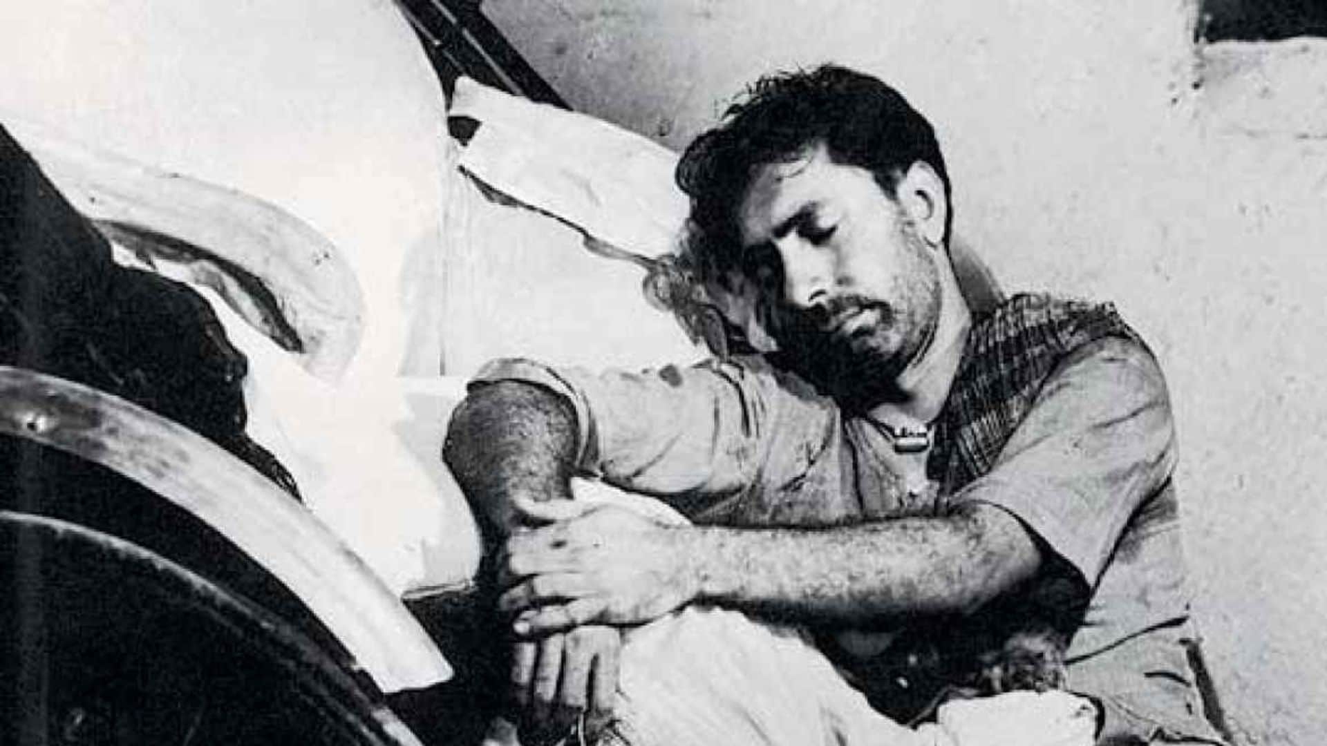 Watch Labour life based movies do bigha zameen madoor paigam kala patthar deewar on Labour Day
