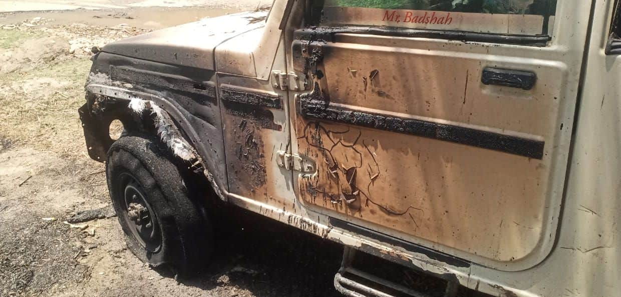 Uttarakhand Forest Fire blazed at 40 places bikes and vehicles burnt fire reached taxi stand in Chamoli