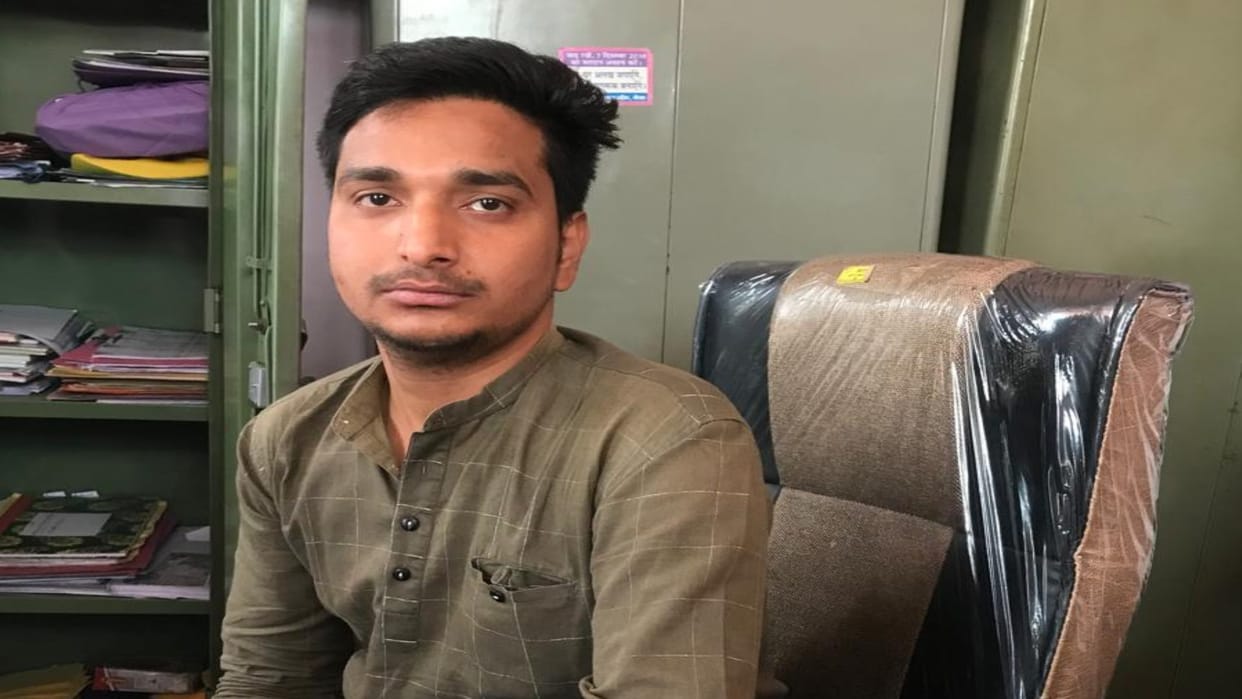 Gram Vikas Adhikari caught red handed taking bribe of 15 thousand rupees