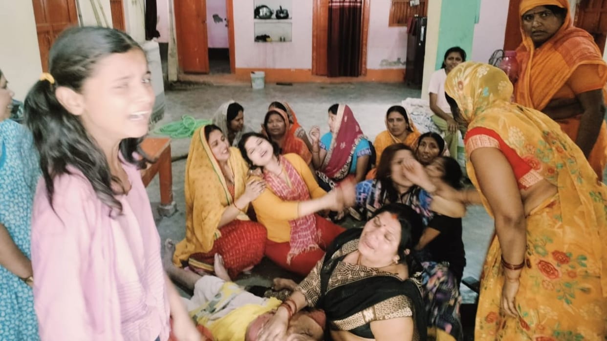 Young man murdered by stabbing him knife in ballia