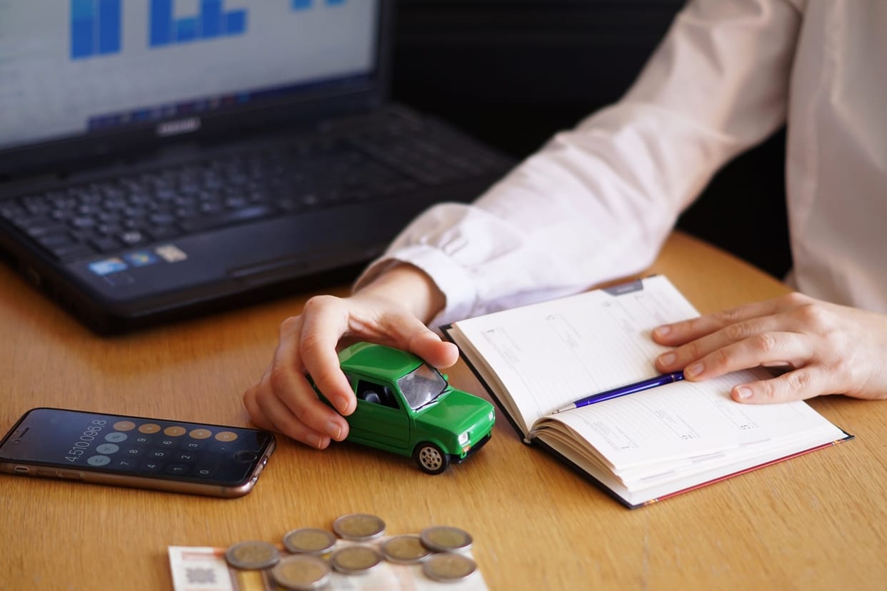 Car Tax Explained: Should You Choose Lifetime Tax or 5-Year Road Tax in India