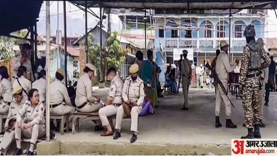 SSB jawans and officers on Lok sabha election 2024 duty wandered for rooms police made them stay in hotel