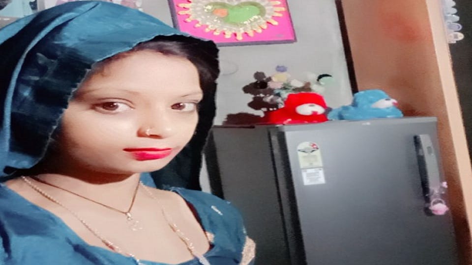 Married woman committed suicide by hanging herself