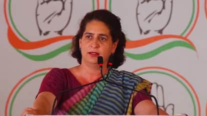 MP Lok Sabha Election Priyanka Gandhi got emotional in Morena says she brought home pieces of her father