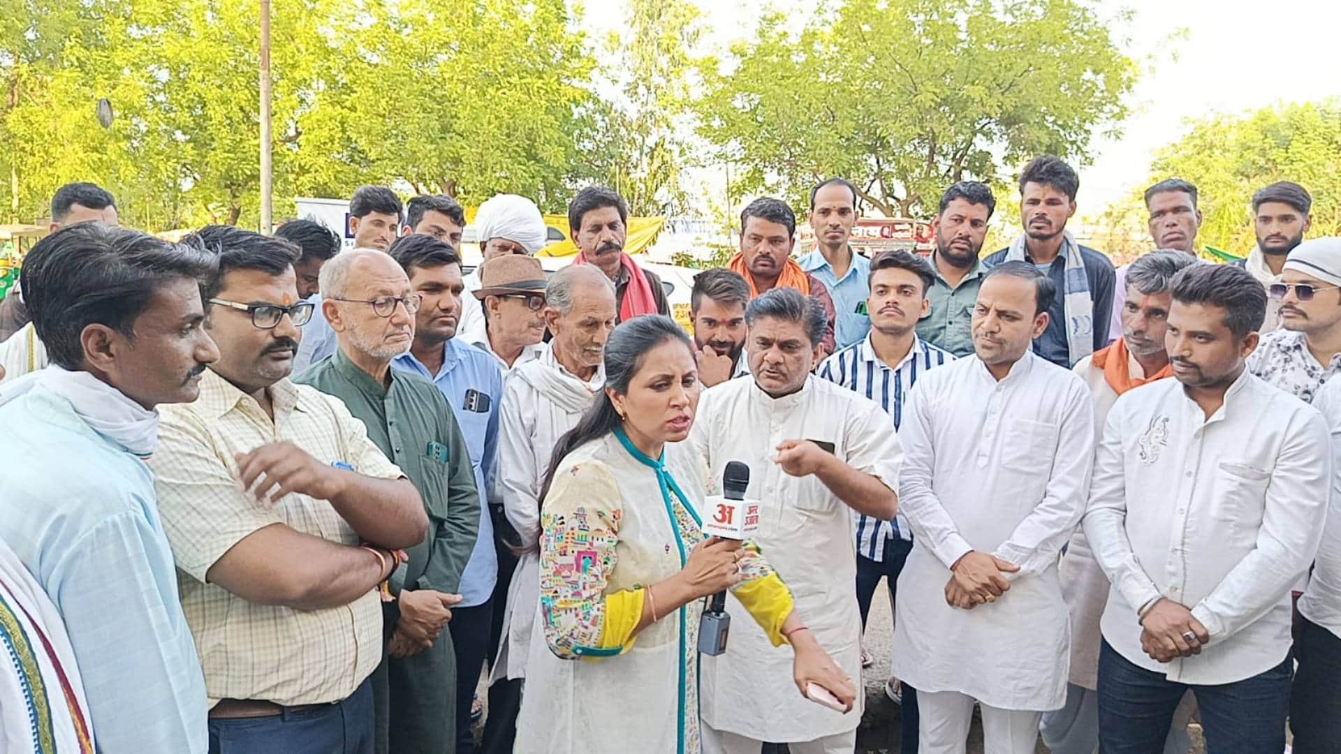 सत्ता का संग्राम, राजनीतिक चर्चा