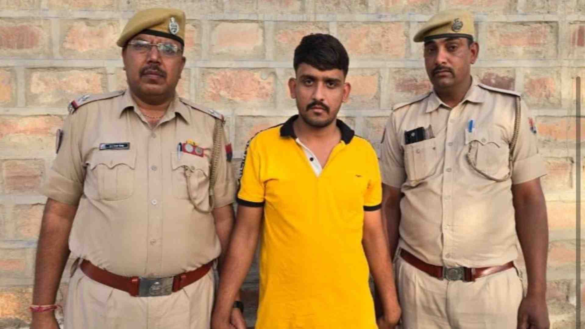 पुलिस की गिरफ्त में आरोपी।