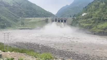 closure of the Pandoh Baggi tunnel has increased the water level in the Pandoh Dam
