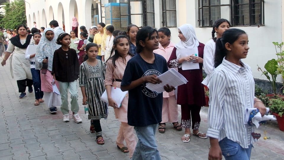 Class 6 entrance exam held in AMU