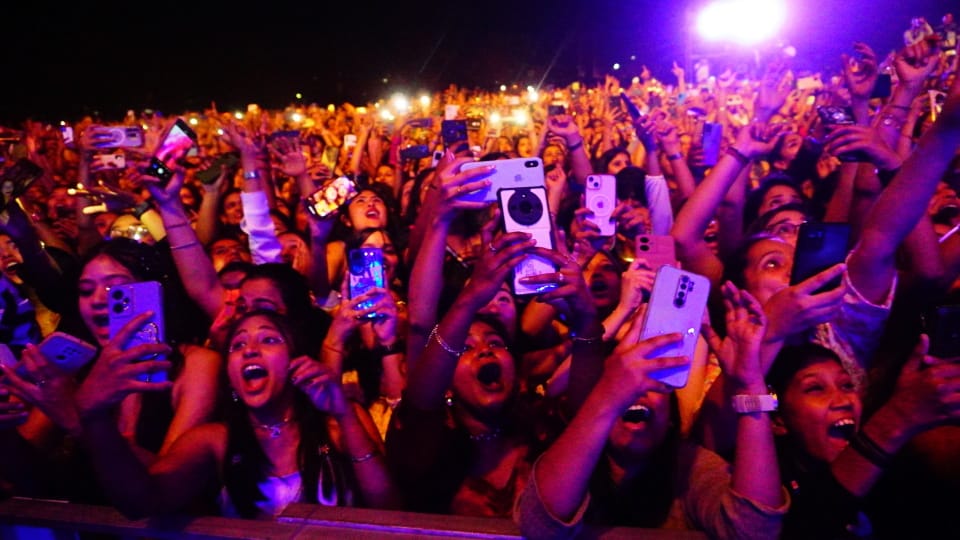 Bollywood Singer Sunidhi Chauhan Concert in SGRR College Students Crazy of her Music Photos