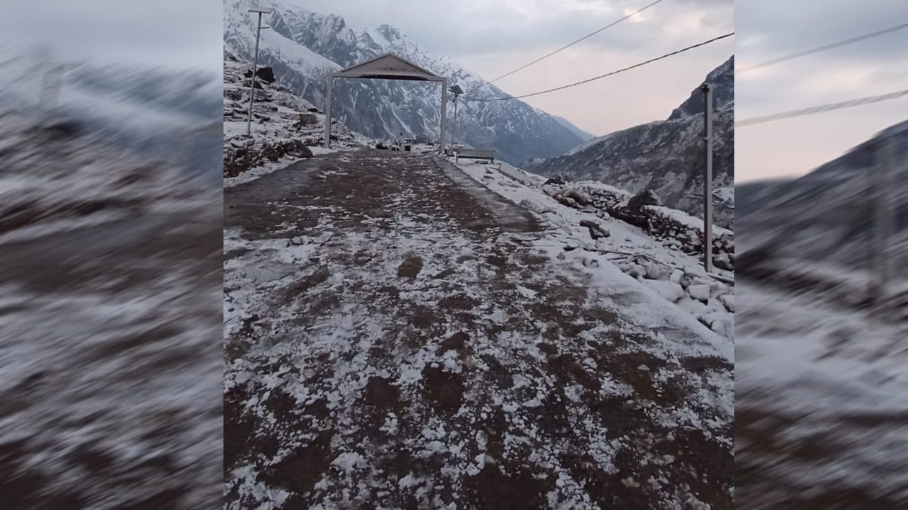Snowfall in Kedarnath Badrinath gangotri hemkund Sahib Uttarakhand Weather Update Watch Photos