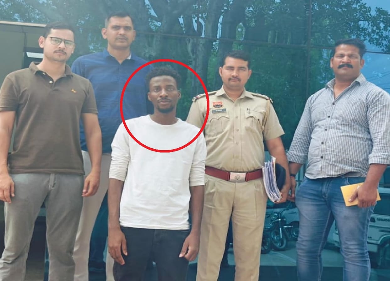 Fraud of lakhs name of delivering foreign parcel in Narnaul, police arrested the accused