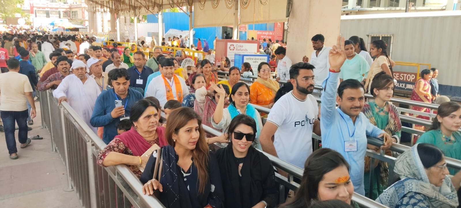 People of Pakistan offer prayer to Ramlala in Ayodhya.
