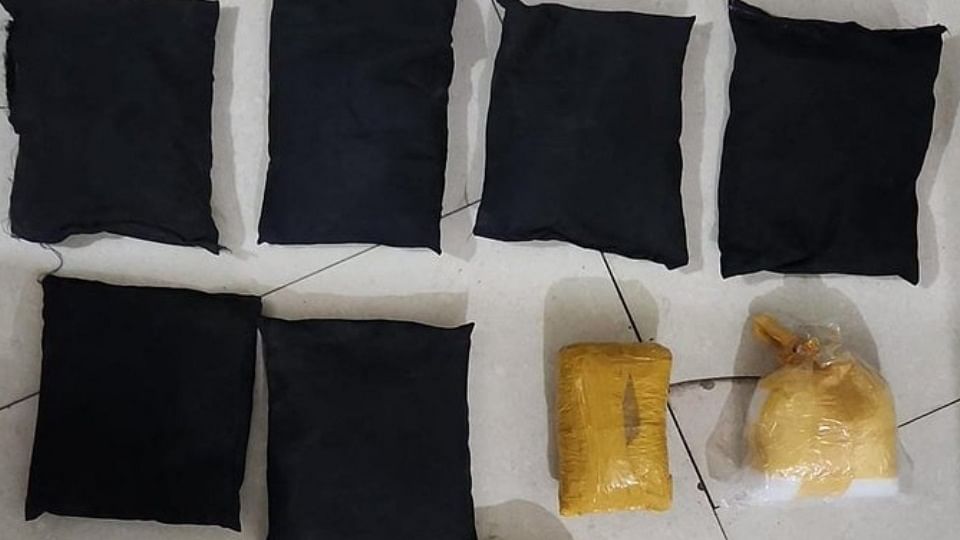 CI Amritsar apprehended one person and seized 4 Kg Methamphetamine and Heroin